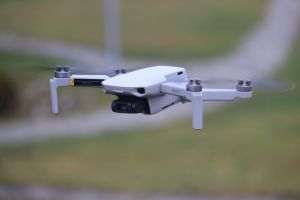 Agenţiile americane au confiscat peste 600 de drone în apropierea stadioanelor Cupei Mondiale
